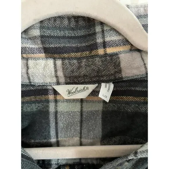 Woolrich Plaid Flannel Shirt - L - Picture 2 of 6